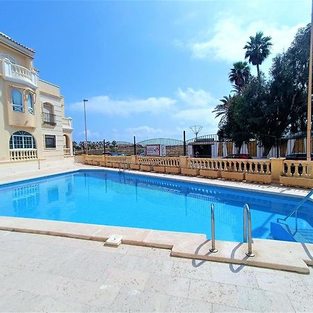 Amazing Penthouse On The Beach, Sea Views, Wifi, Airconditioning And Parking Torrevieja Exteriér fotografie
