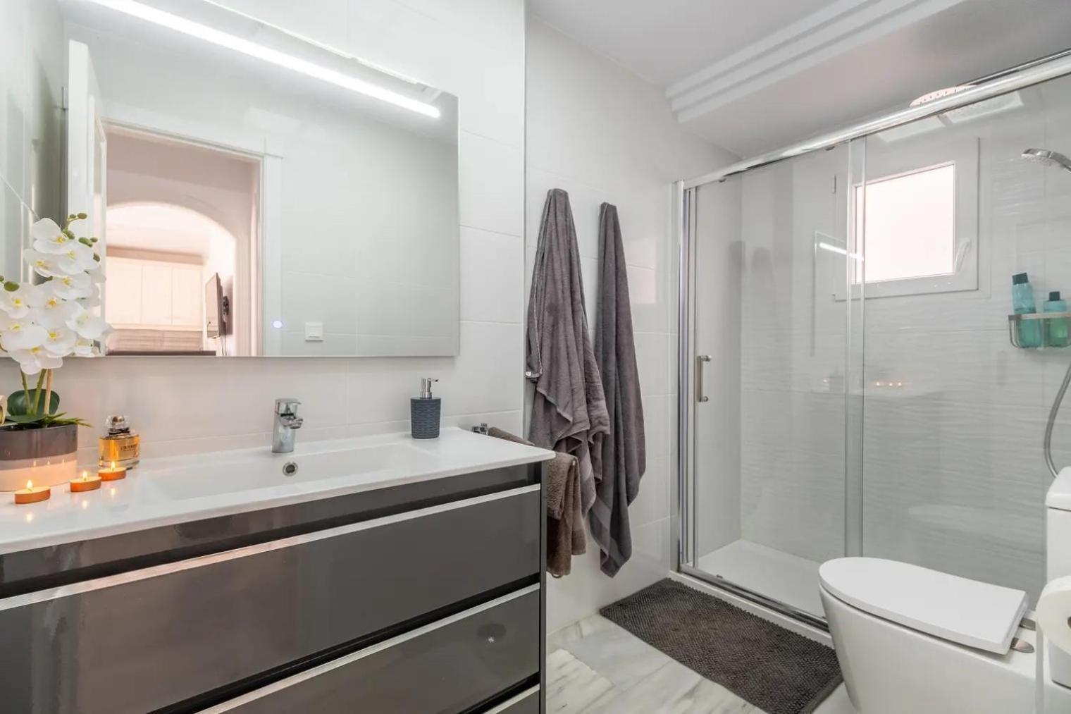 Amazing Penthouse On The Beach, Sea Views, Wifi, Airconditioning And Parking Torrevieja Exteriér fotografie