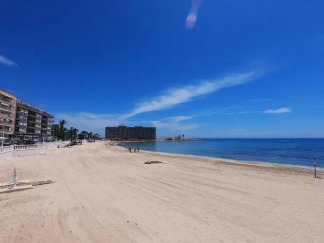 Amazing Penthouse On The Beach, Sea Views, Wifi, Airconditioning And Parking Torrevieja Exteriér fotografie